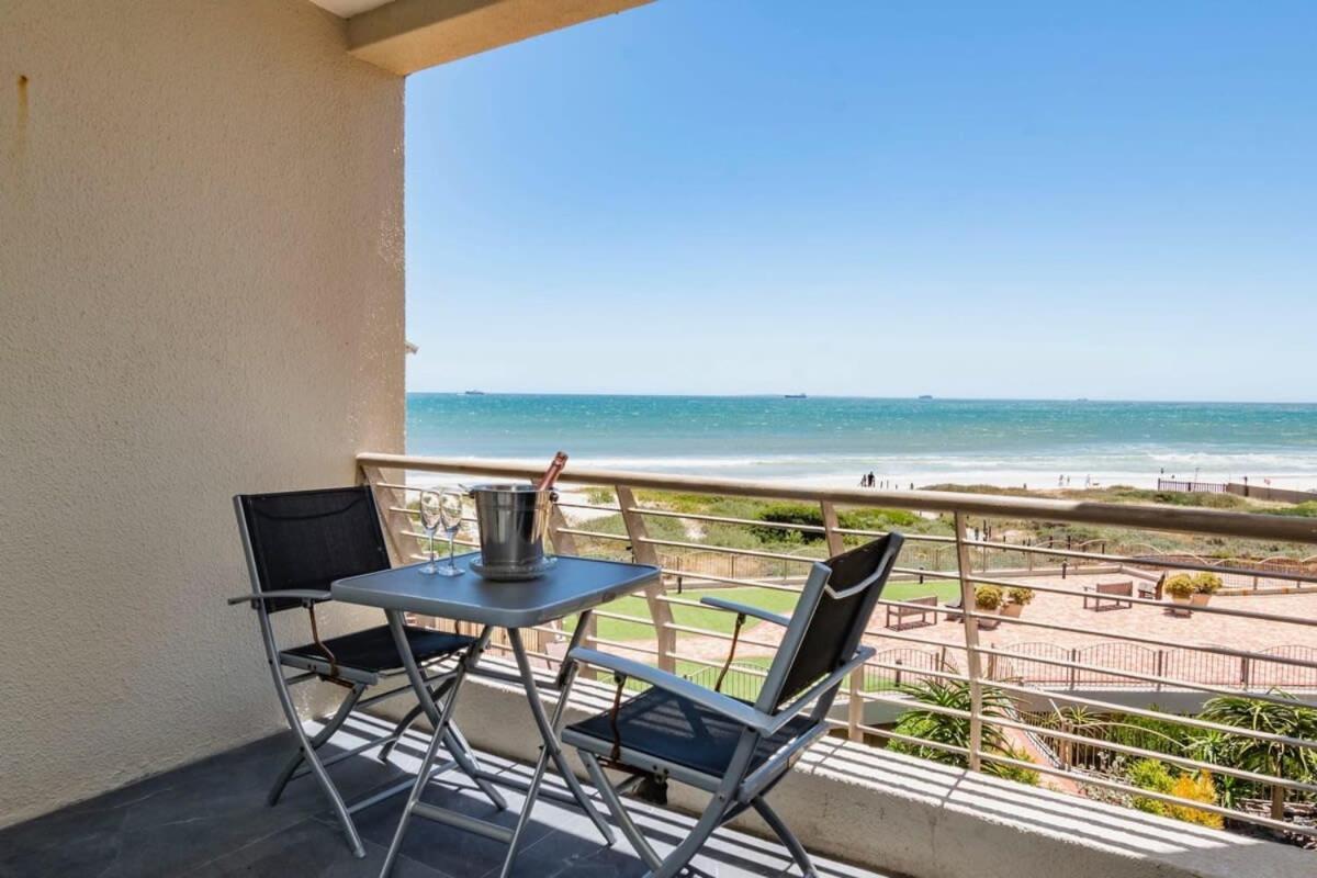 Family With Uninterrupted Ocean Views Le Cap